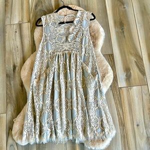 Free People dress only wore once lace with slip underneath size xs 35” long